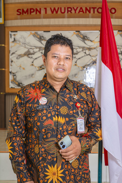 Anom Wija Pratama, S.Pd.